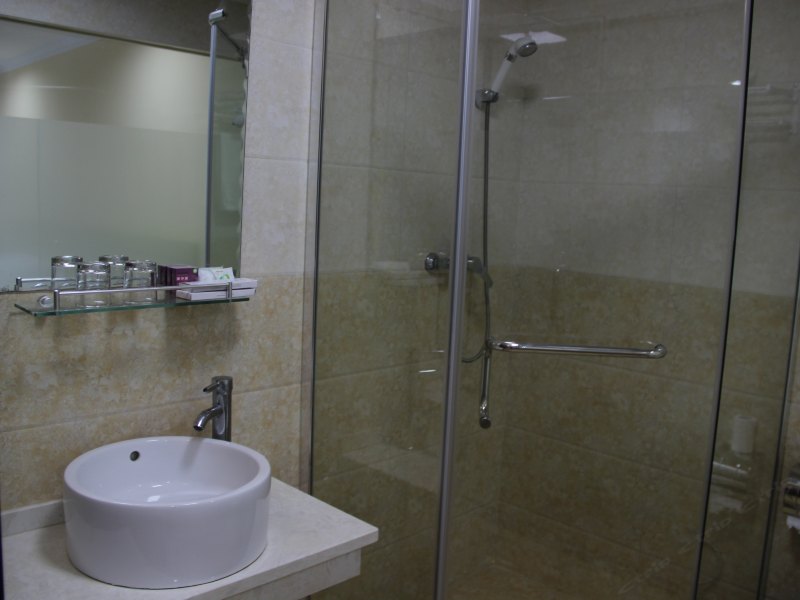 hotelPic