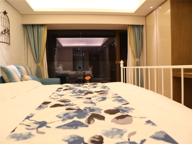 hotelPic