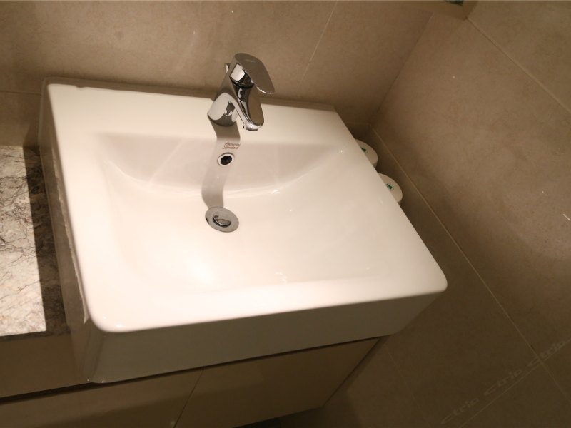 hotelPic
