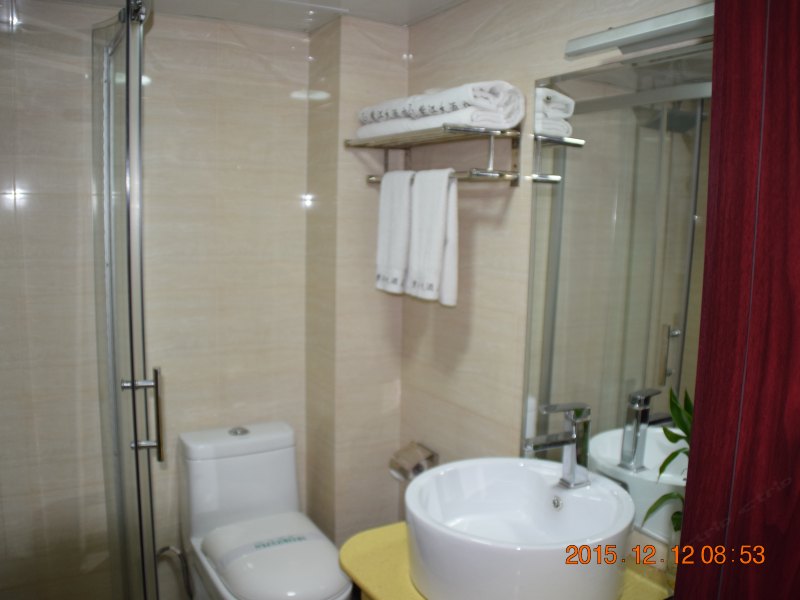 hotelPic