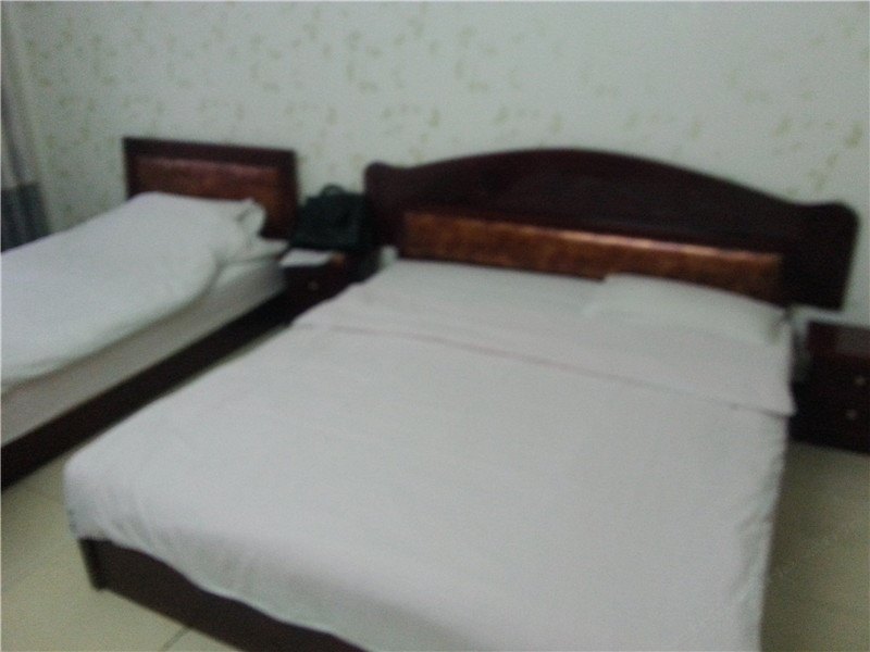 hotelPic