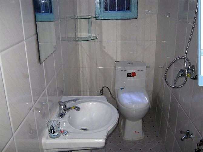 hotelPic