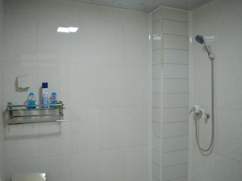 hotelPic