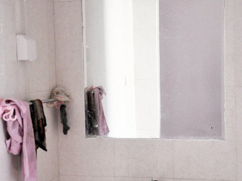 hotelPic