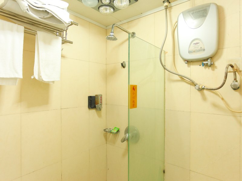 hotelPic