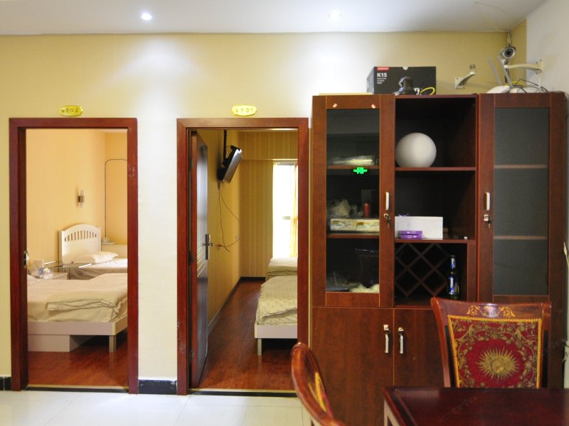 hotelPic