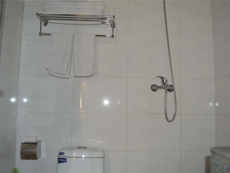 hotelPic