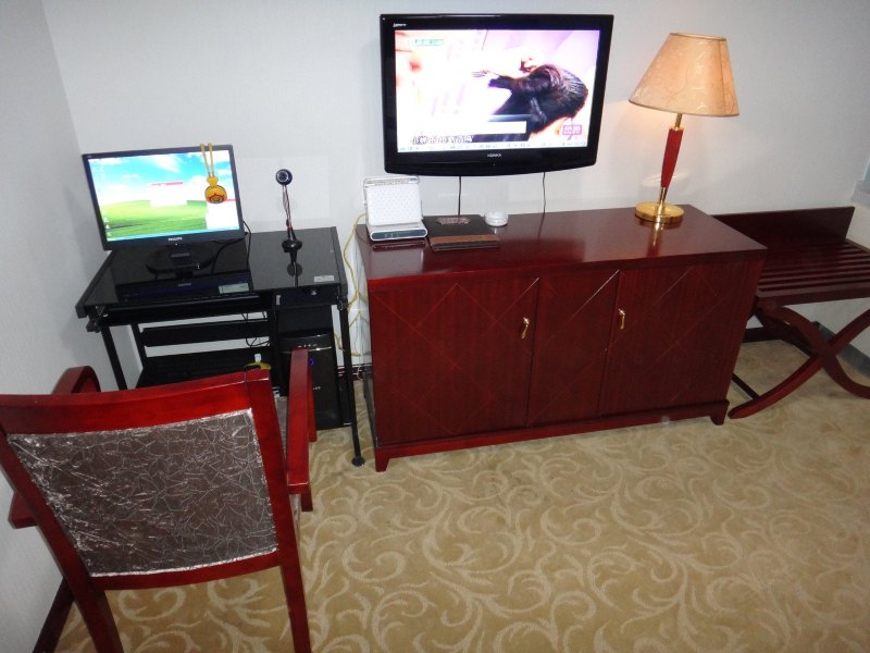hotelPic