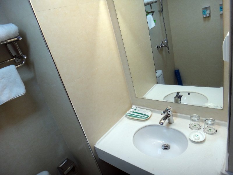 hotelPic