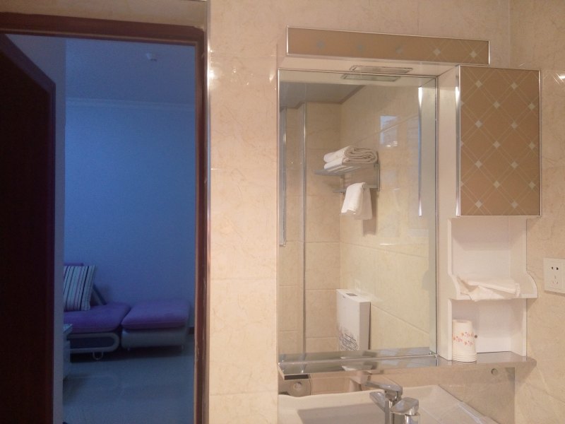 hotelPic