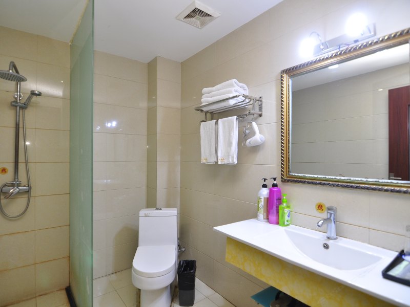 hotelPic