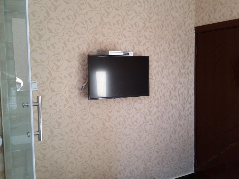 hotelPic