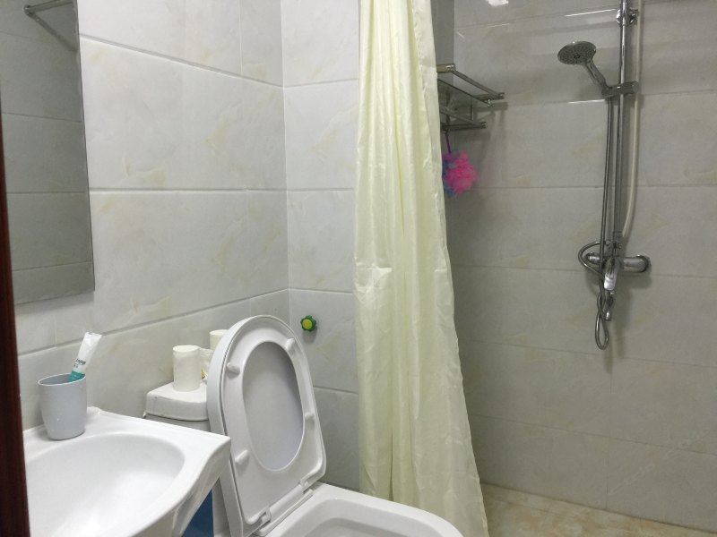 hotelPic