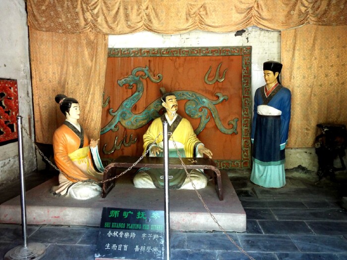 但师旷和晋平公君臣之间的音乐故事除了"玄鹤起舞"这样的美妙,也有晋