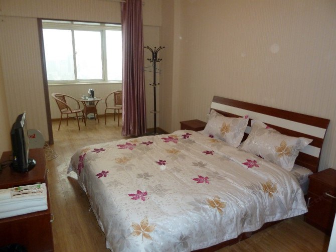 hotelPic