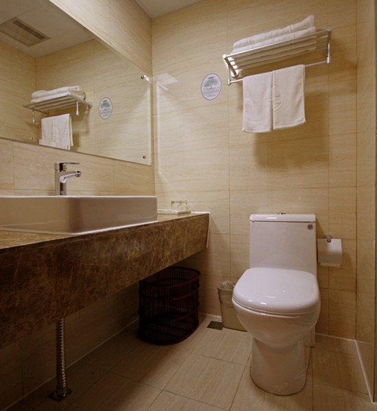 hotelPic