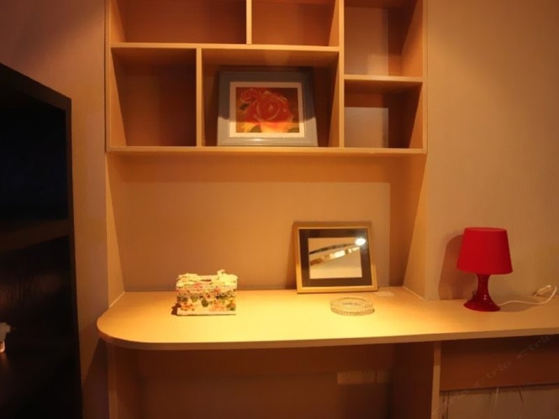 hotelPic