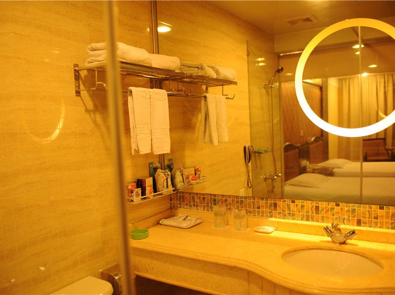 hotelPic