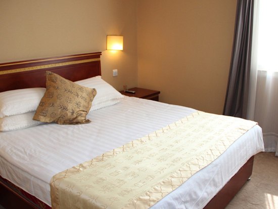 hotelPic