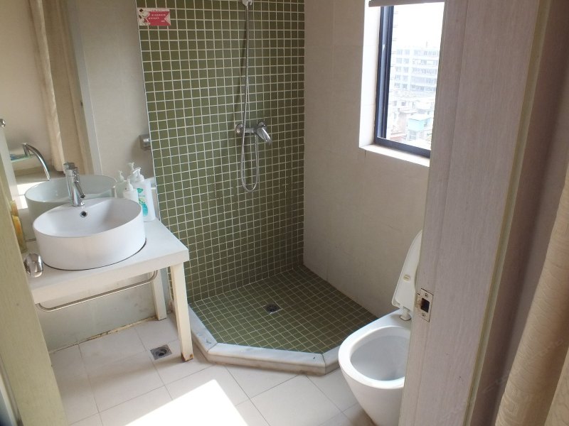 hotelPic