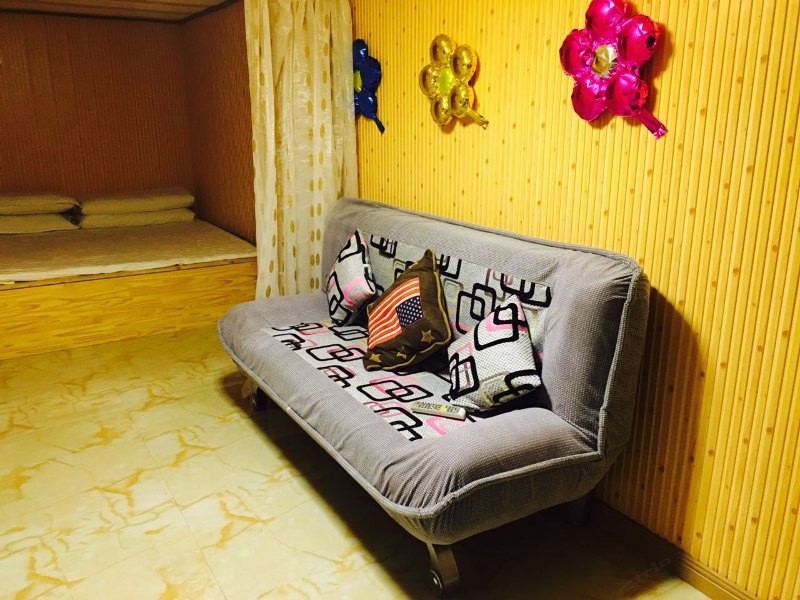 hotelPic