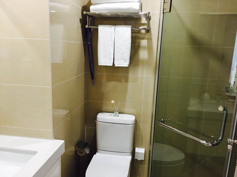 hotelPic