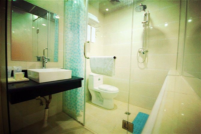 hotelPic