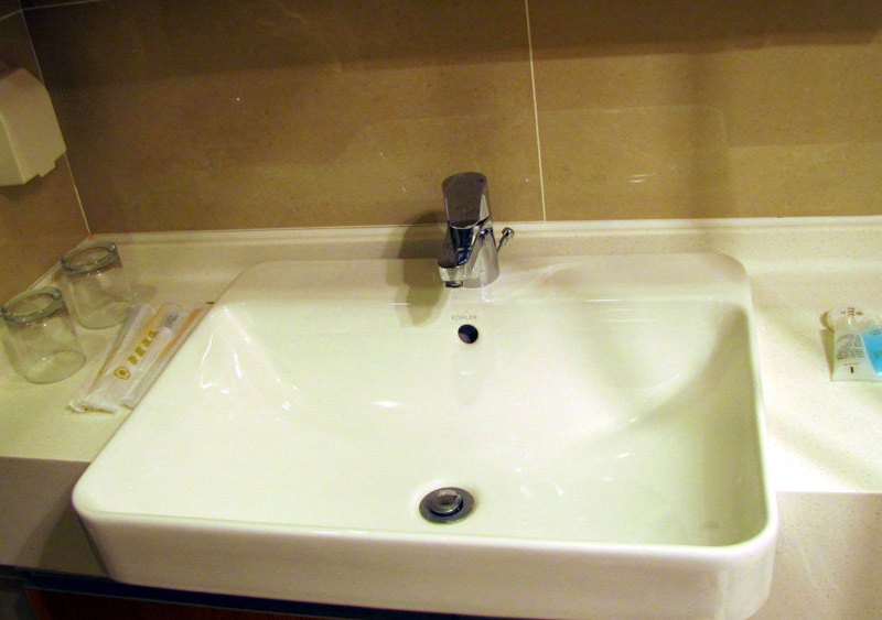hotelPic
