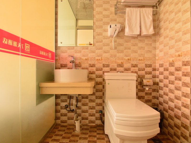 hotelPic
