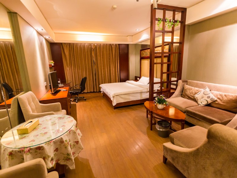 hotelPic