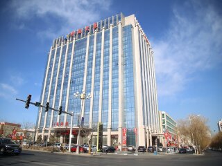 甘肅敦煌游報(bào)價(jià)_旅游團(tuán)甘肅敦煌_甘肅敦煌旅游多少錢(qián)一個(gè)人