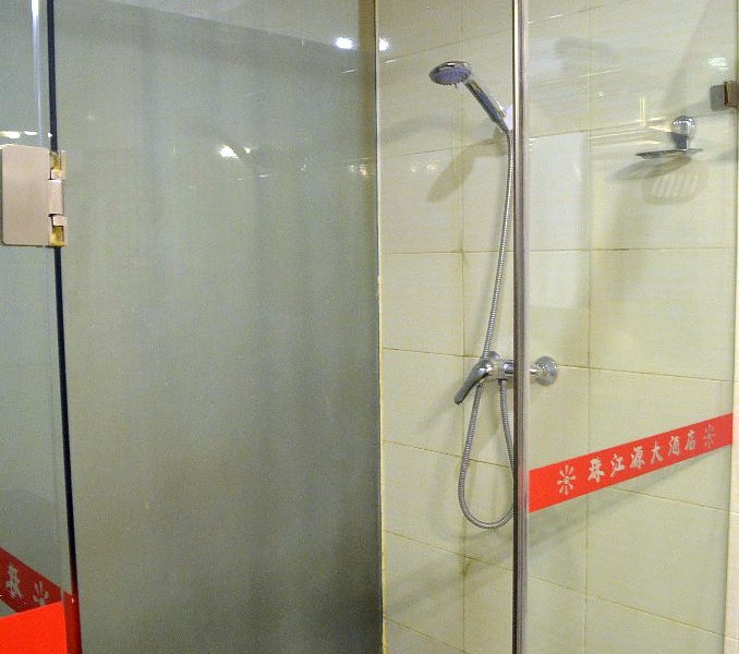 hotelPic