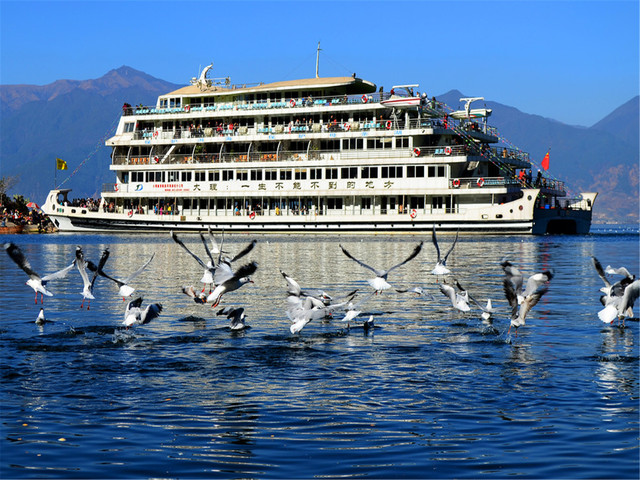 游玩时长:约2小时 洱海一游是在大理所有景点美的景点,游船的项目很多