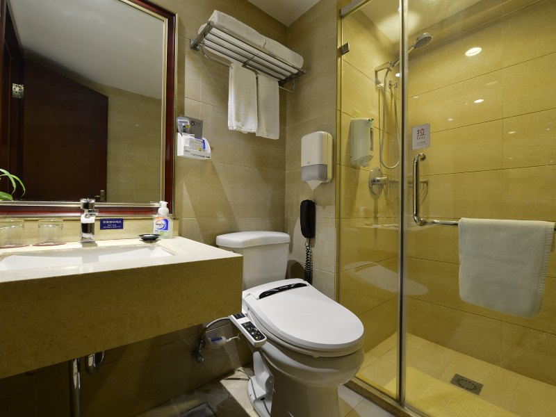 hotelPic