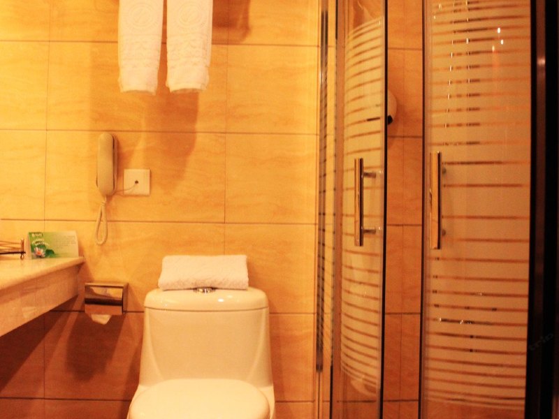 hotelPic