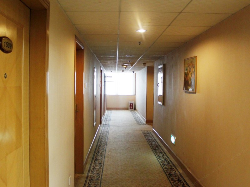 hotelPic