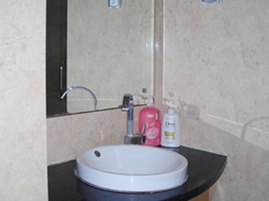 hotelPic