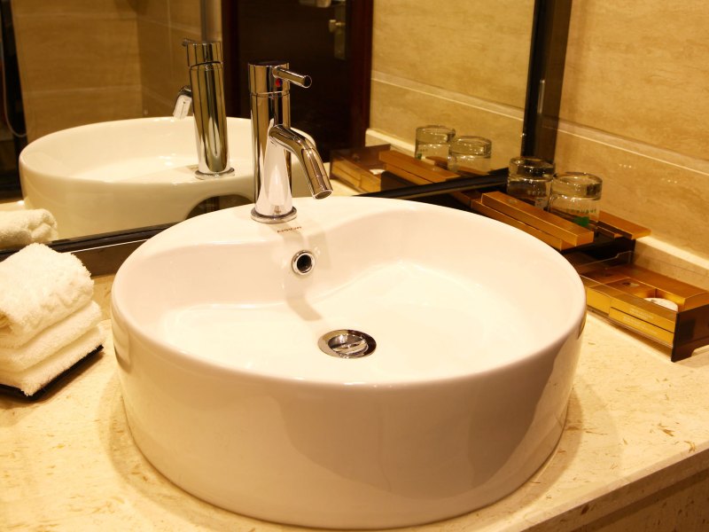 hotelPic