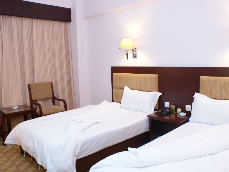 hotelPic