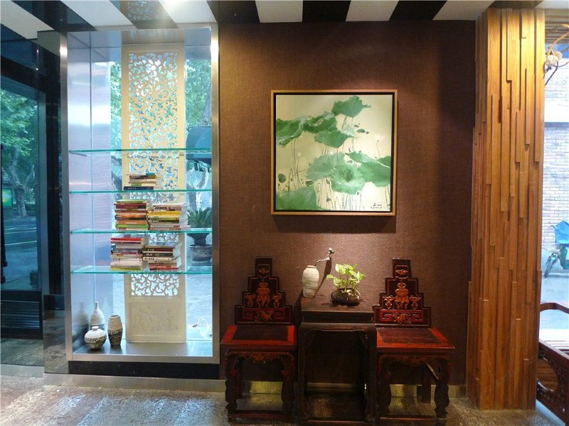 hotelPic