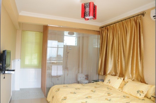 hotelPic