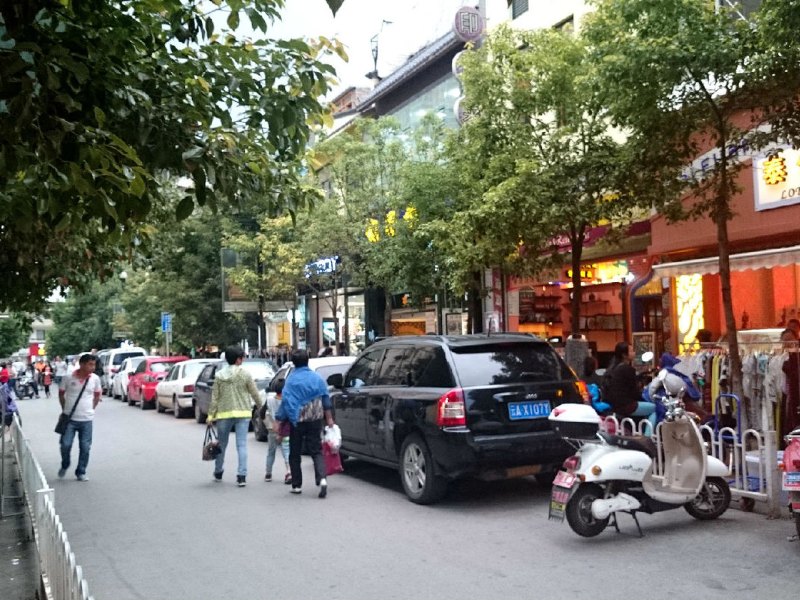 昆明学府路莲花池畔公寓