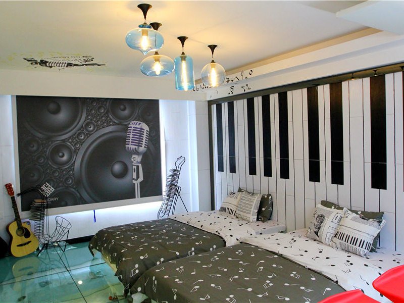 hotelPic