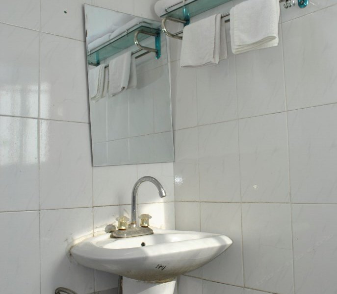hotelPic