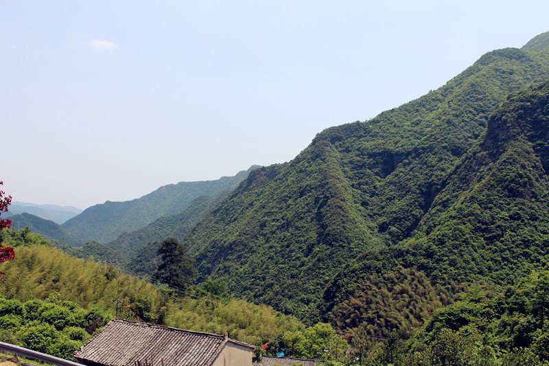 五龙潭东升楼山庄