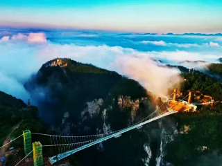 六月至张家界旅游_去张家界旅游组团_张家界旅游拍摄