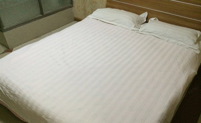 hotelPic