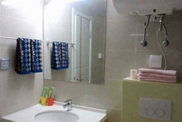 hotelPic