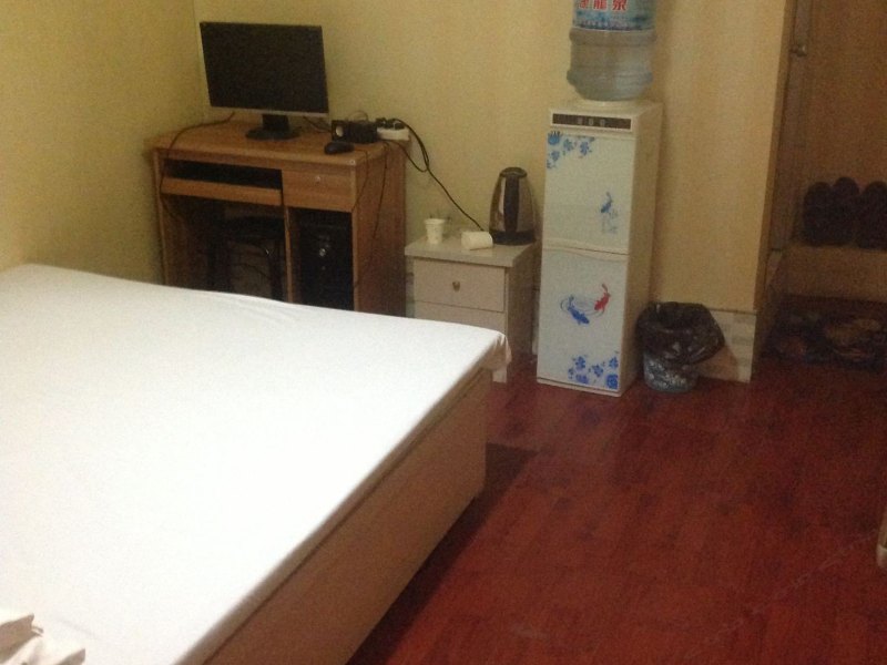 hotelPic