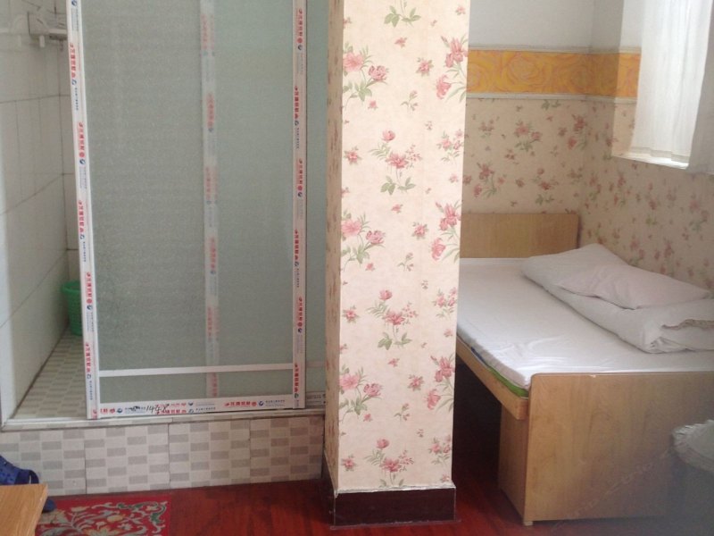 hotelPic